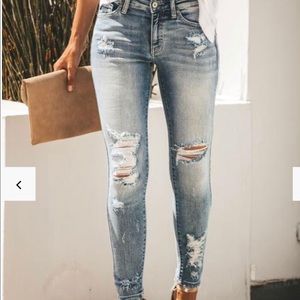 Carly Distressed skinny jean